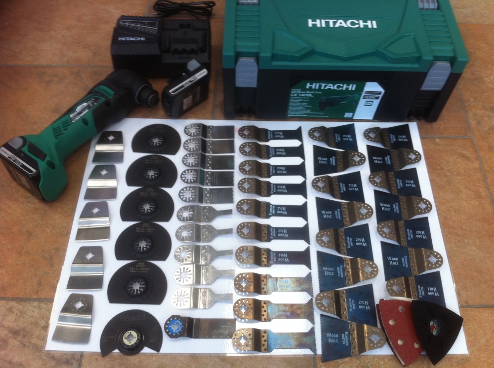Hitachi accu multitool 14,4V  incl. 45 zagen  Actie 234,- Euro Excl BTW 